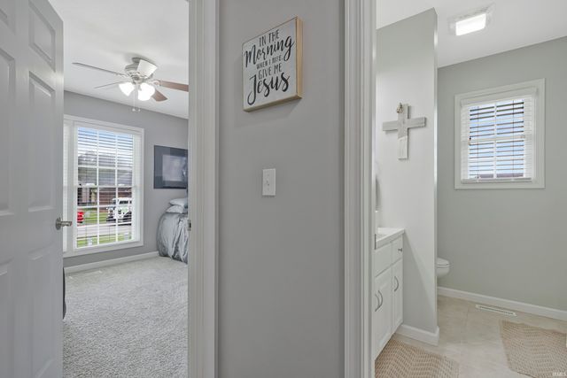 7781 Saint Jordan Circle, Newburgh, IN 47630