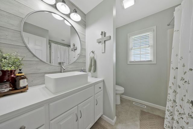 7781 Saint Jordan Circle, Newburgh, IN 47630