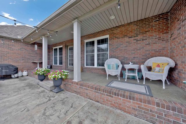 7781 Saint Jordan Circle, Newburgh, IN 47630