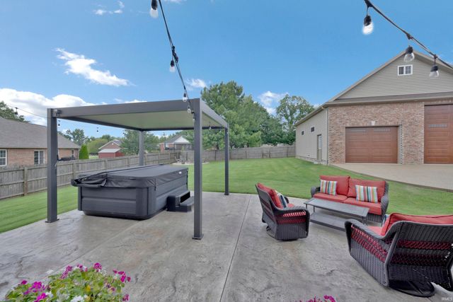7781 Saint Jordan Circle, Newburgh, IN 47630
