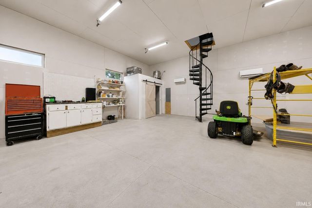 7781 Saint Jordan Circle, Newburgh, IN 47630