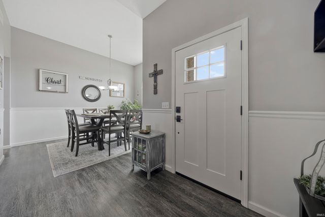 7781 Saint Jordan Circle, Newburgh, IN 47630