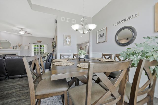 7781 Saint Jordan Circle, Newburgh, IN 47630