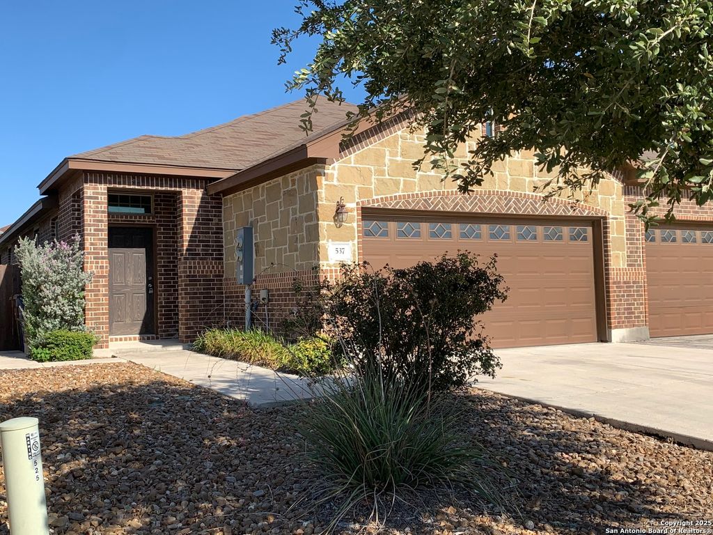 537 CREEKSIDE FRST, New Braunfels, TX 78130