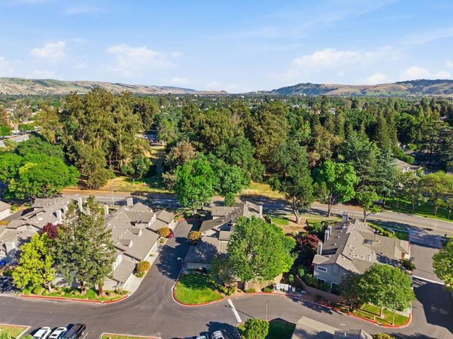 4824 River Trail Court, San Jose, CA 95136