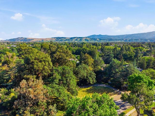 4824 River Trail Court, San Jose, CA 95136