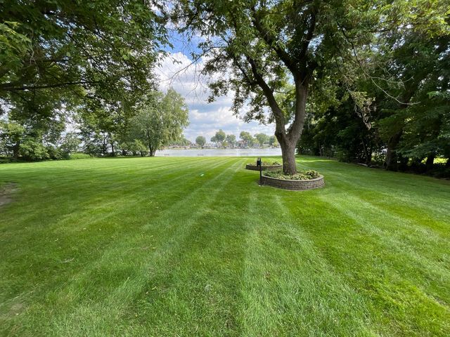 1104 Jasper Drive, Mchenry, IL 60051