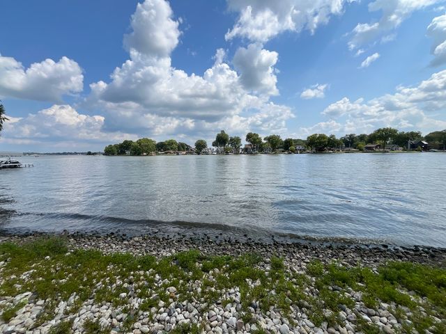 1104 Jasper Drive, Mchenry, IL 60051