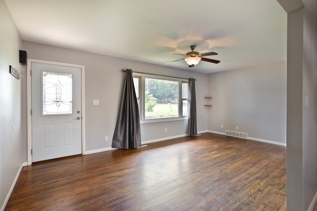 1104 Jasper Drive, Mchenry, IL 60051