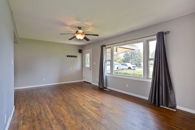 1104 Jasper Drive, Mchenry, IL 60051