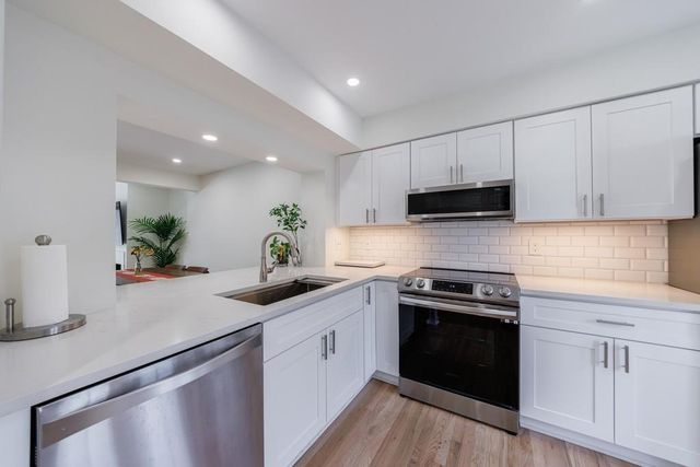 1011 Riverbend Club Drive, Atlanta, GA 30339