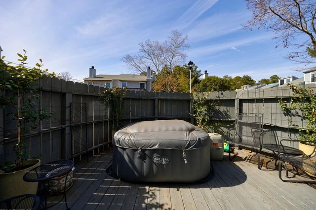 1011 Riverbend Club Drive, Atlanta, GA 30339