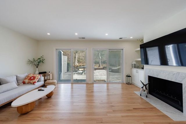 1011 Riverbend Club Drive, Atlanta, GA 30339