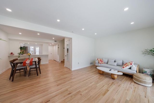 1011 Riverbend Club Drive, Atlanta, GA 30339