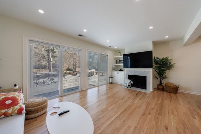 1011 Riverbend Club Drive, Atlanta, GA 30339