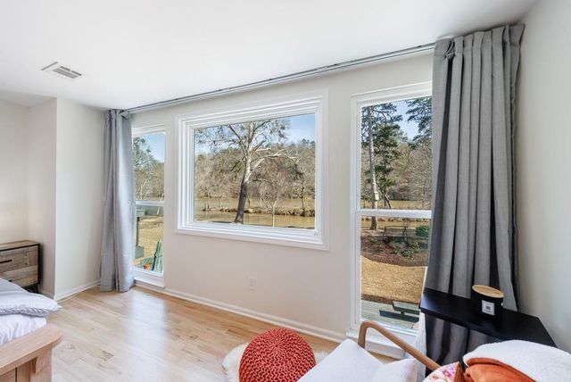 1011 Riverbend Club Drive, Atlanta, GA 30339