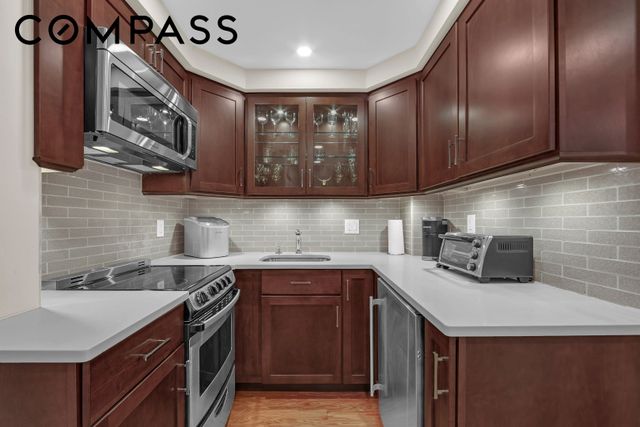 2 Tudor City Pl Apt 1NS, New York City, NY 10017