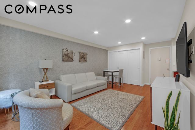 2 Tudor City Pl Apt 1NS, New York City, NY 10017