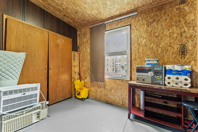 5037 W West End Avenue, Chicago, IL 60644