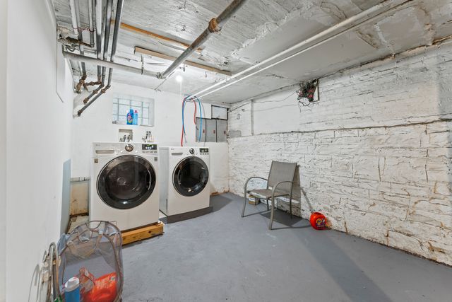 5037 W West End Avenue, Chicago, IL 60644