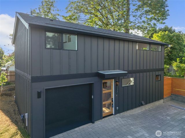11731 Durland Avenue NE, Seattle, WA 98125