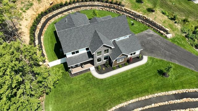 25 Indian Rock Road, Bedford, NH 03110