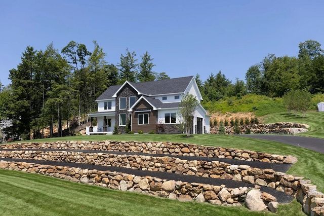 25 Indian Rock Road, Bedford, NH 03110