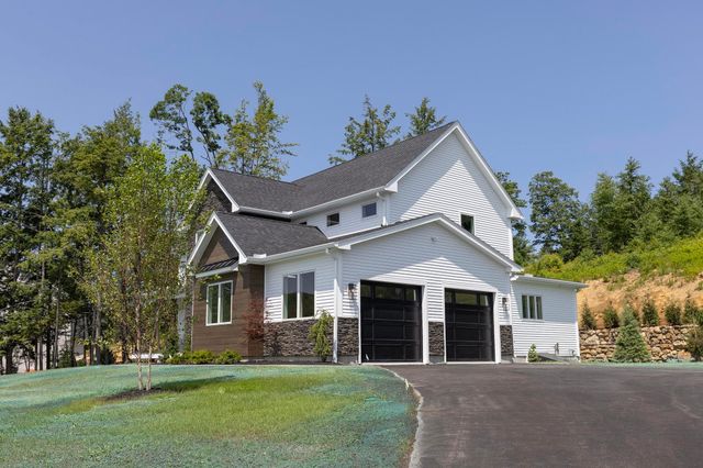 25 Indian Rock Road, Bedford, NH 03110