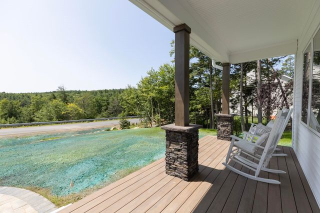 25 Indian Rock Road, Bedford, NH 03110