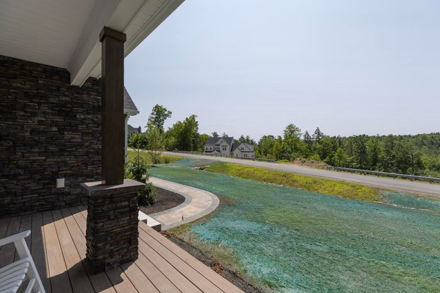 25 Indian Rock Road, Bedford, NH 03110
