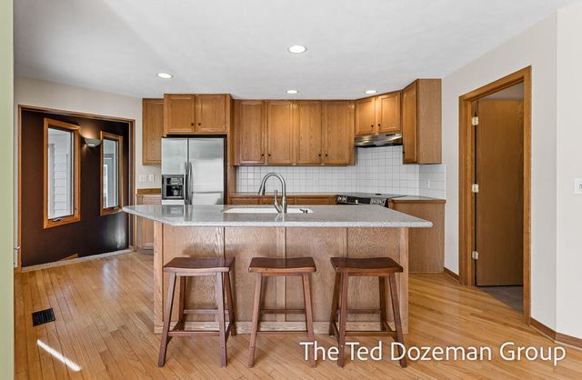 16616 Riley Street, Park Twp, MI 49424