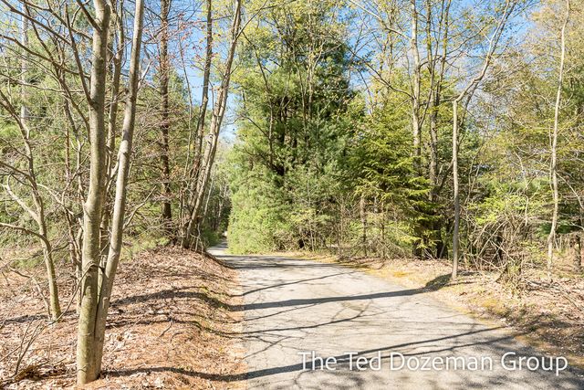 16616 Riley Street, Park Twp, MI 49424