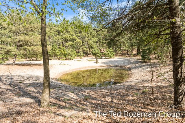 16616 Riley Street, Park Twp, MI 49424