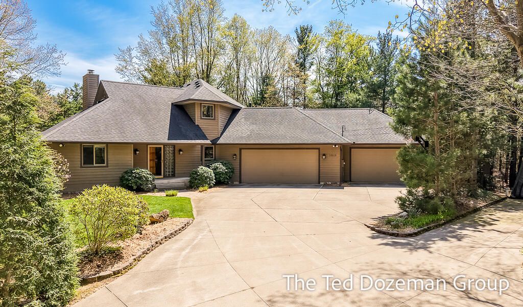 16616 Riley Street, Park Twp, MI 49424