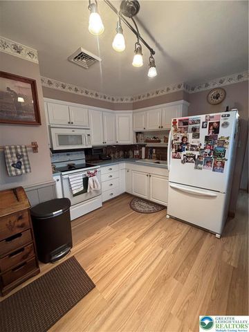 80 George Avenue, Upper Nazareth Twp, PA 18064