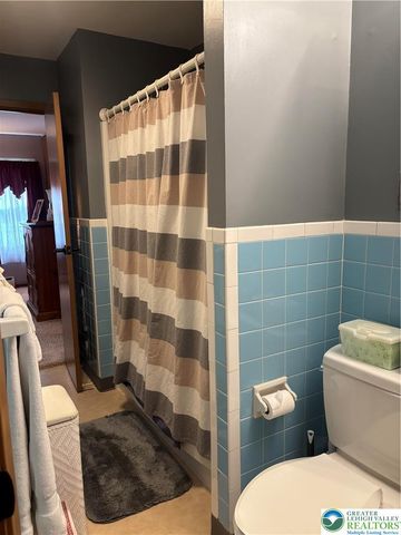 80 George Avenue, Upper Nazareth Twp, PA 18064