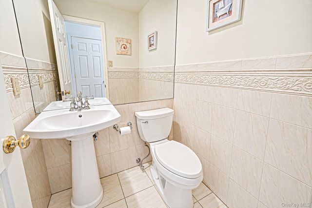 4 Kroft Court, Huntington, NY 11743