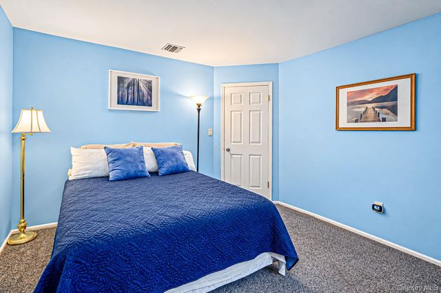 4 Kroft Court, Huntington, NY 11743