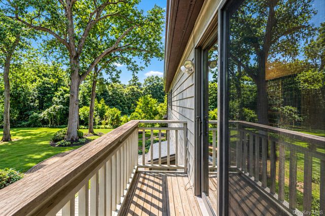 4 Kroft Court, Huntington, NY 11743