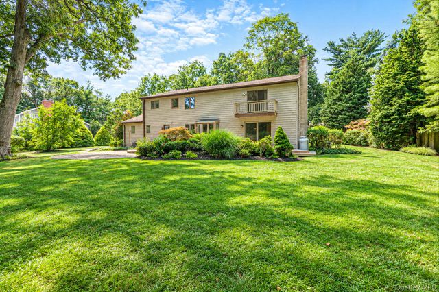 4 Kroft Court, Huntington, NY 11743
