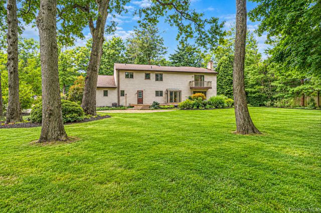 4 Kroft Court, Huntington, NY 11743