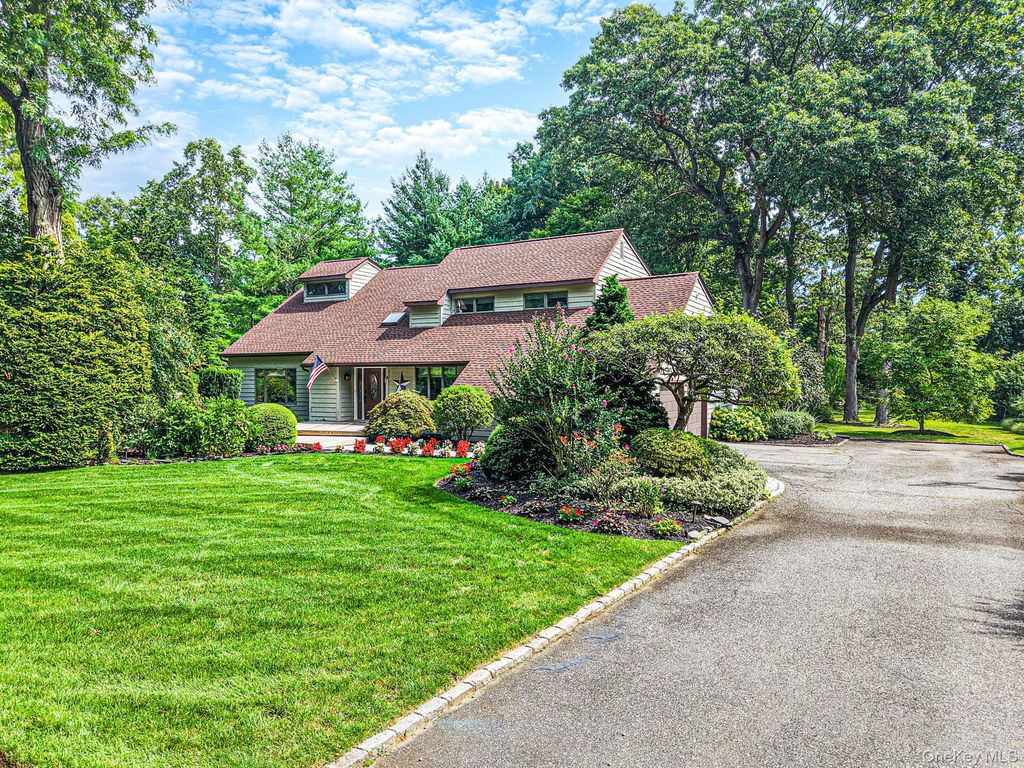 4 Kroft Court, Huntington, NY 11743 — exterior