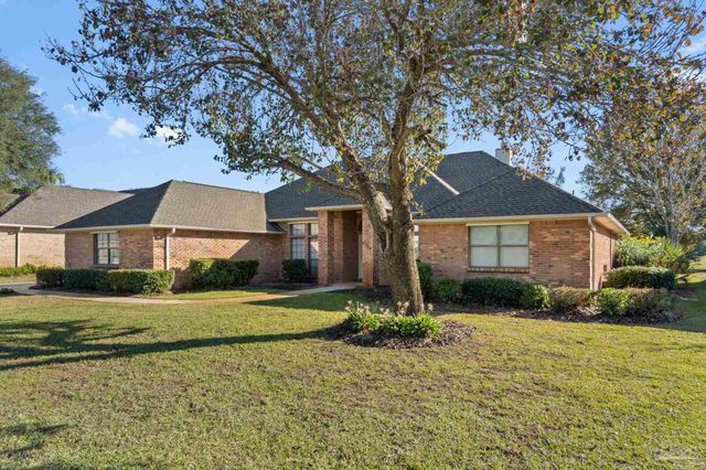 2640 Masters Blvd, Navarre, FL 32566