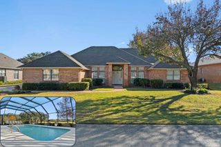 2640 Masters Blvd, Navarre, FL 32566