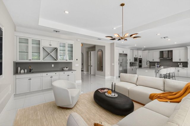 19886 Meadowside Lane, Boca Raton, FL 33498