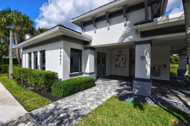 19886 Meadowside Lane, Boca Raton, FL 33498
