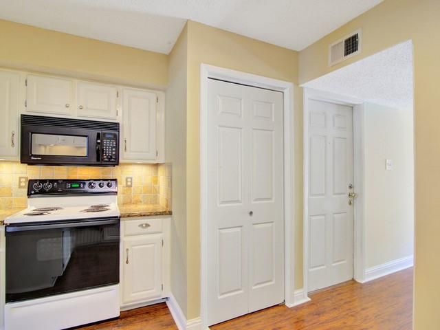 1140 Marina Bay Drive 110A, Kemah, TX 77565