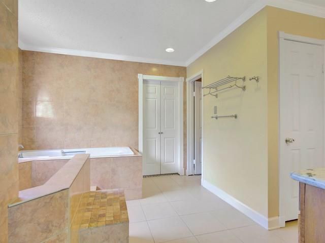 1140 Marina Bay Drive 110A, Kemah, TX 77565