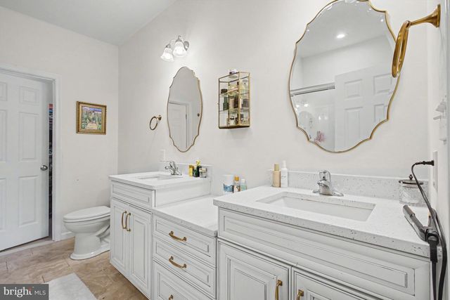1223 HERSHEY LN, Lancaster, PA 17601