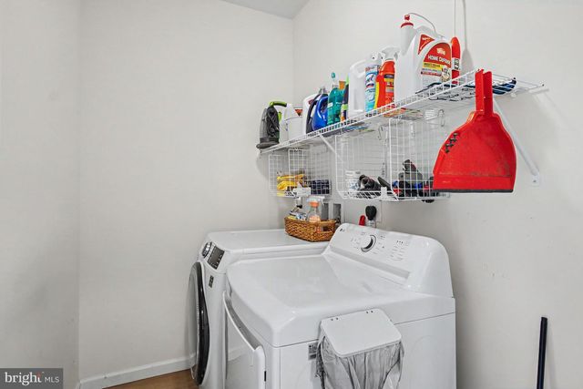 1223 HERSHEY LN, Lancaster, PA 17601